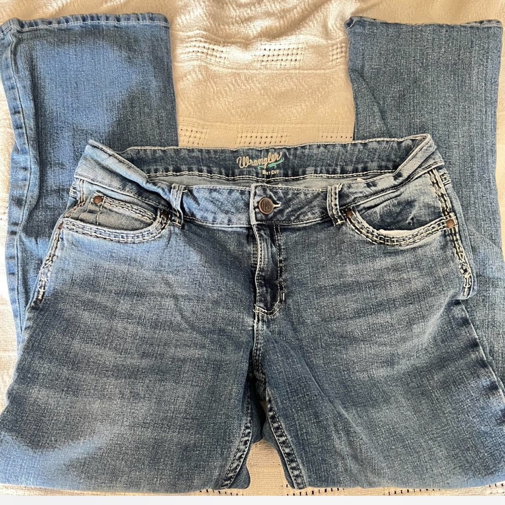 Wrangler Women's Light Blue Boot Cut Jeans